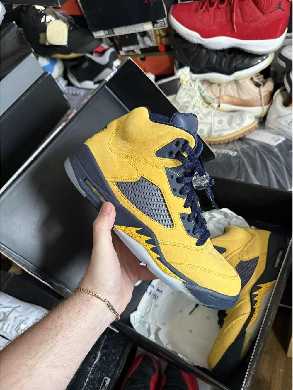 Jordan retro 5 michigan sz 10.5